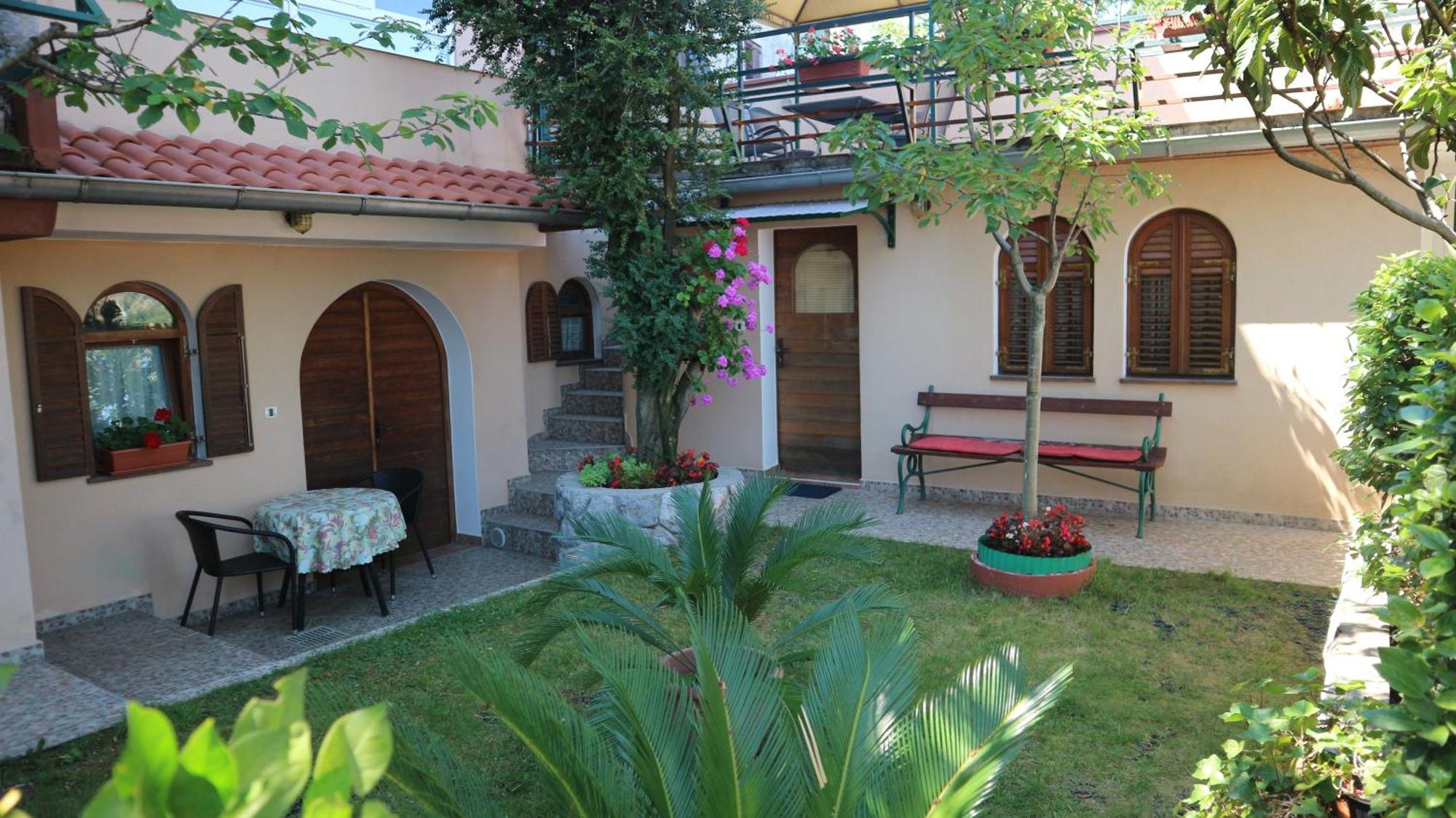 Apartments Komel Οπατία Δωμάτιο φωτογραφία